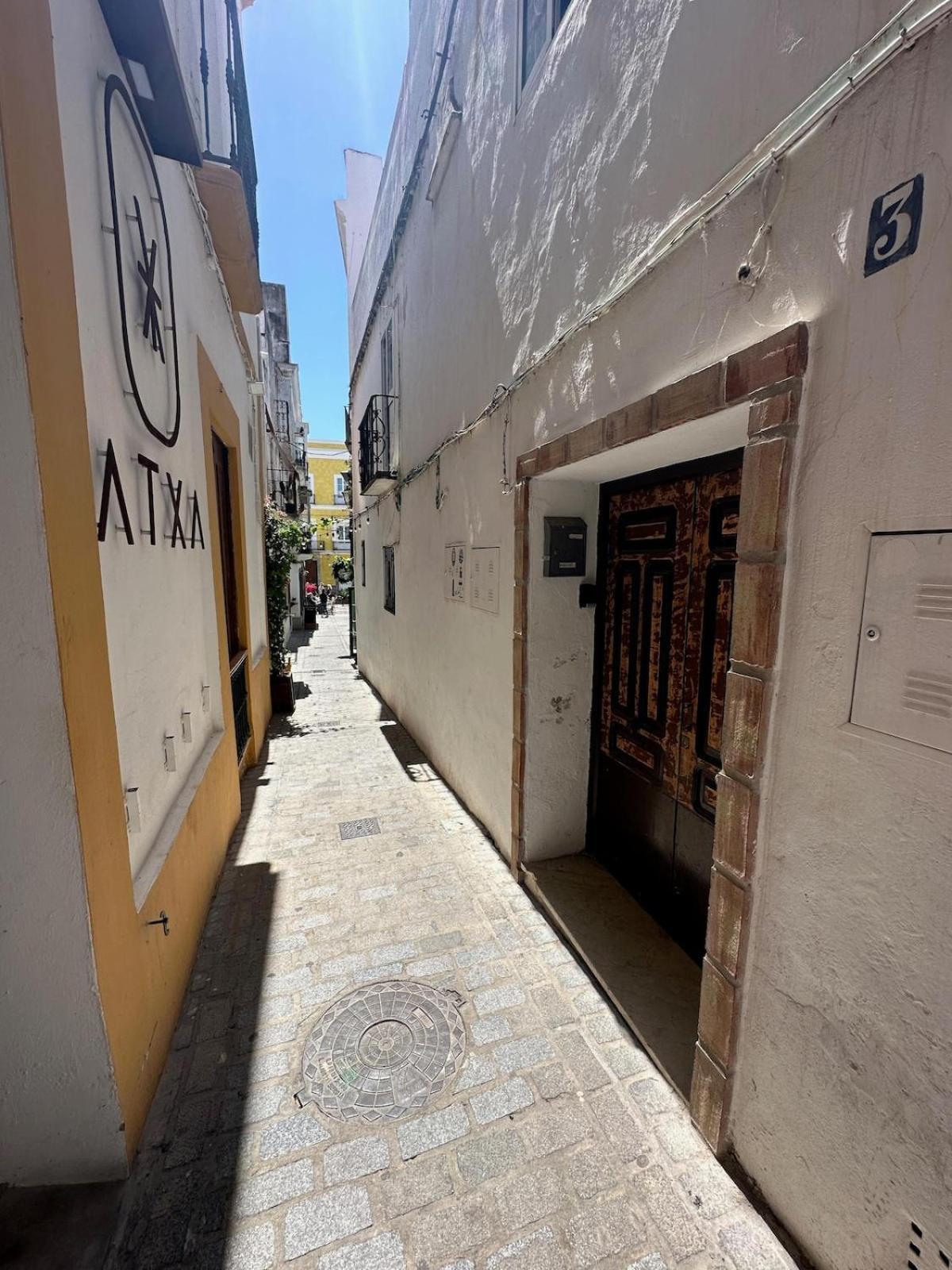 Apartment In Old Town With Roof Terrace And Fibre, タリファ エクステリア 写真