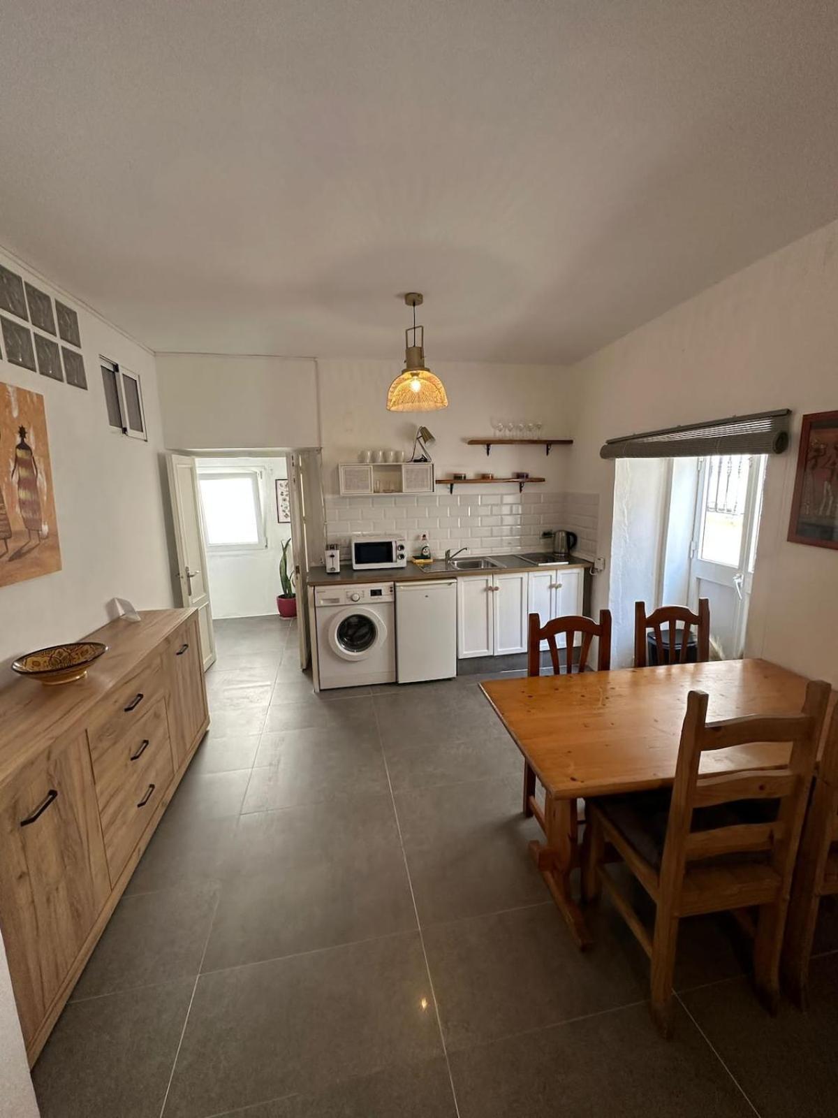 Apartment In Old Town With Roof Terrace And Fibre, タリファ エクステリア 写真